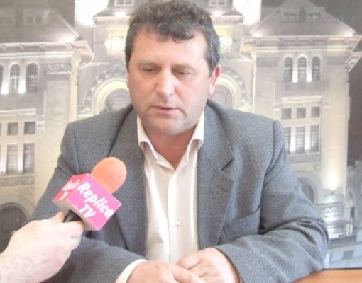 Primarul din Albeşti ameninţă cu demisia din cauza afaceriştilor de la Argenta